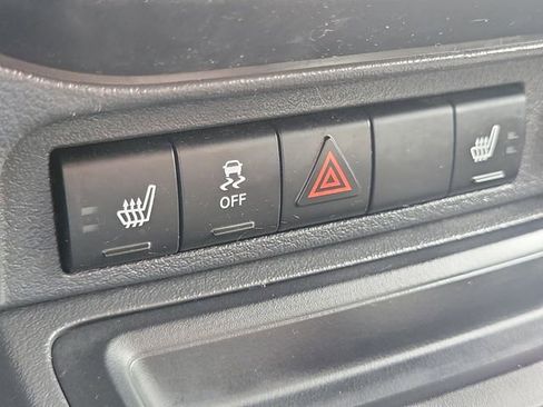 Used 2017 Jeep Patriot Latitude AWD/4WD image 25