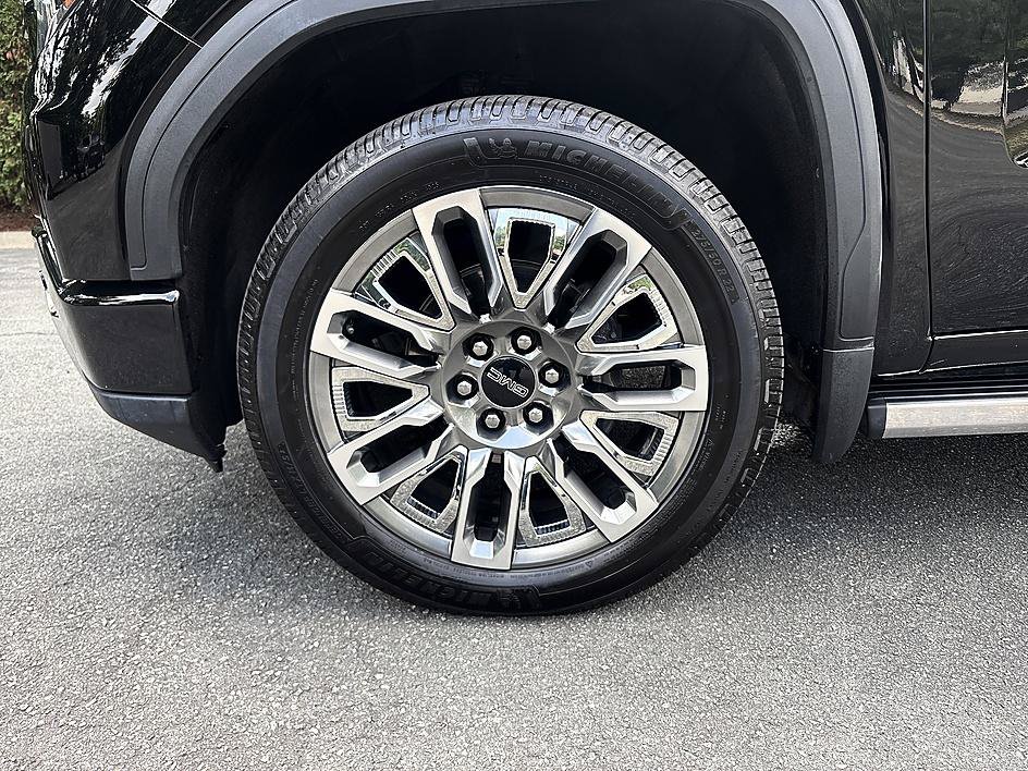 Used 2023 GMC Sierra 1500 Denali Ultimate AWD/4WD image 8