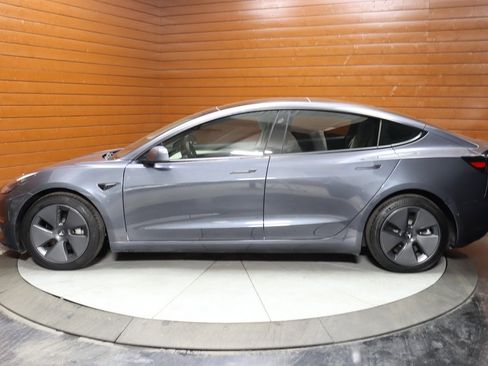 Used 2023 Tesla Model 3 Standard Range image 9