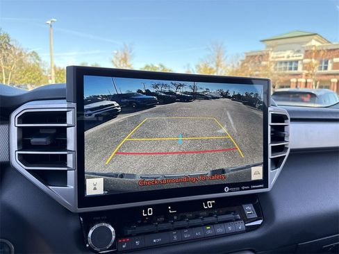 Used 2023 Toyota Tundra Limited image 23
