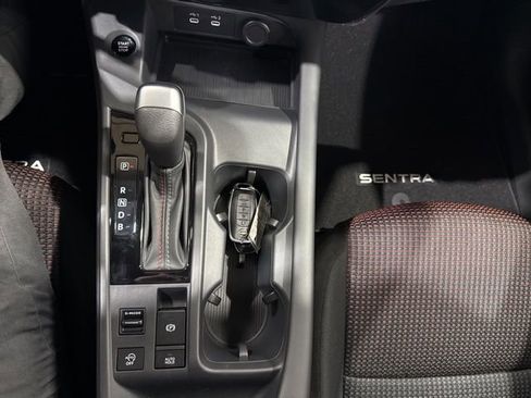 New 2026 Nissan Sentra SR w/ Floor Mat Package image 21