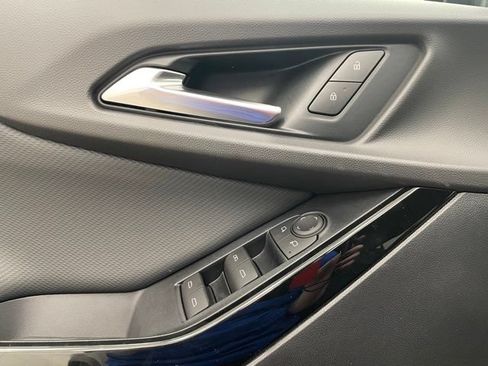 New 2026 Chevrolet Equinox LT w/ Safety and Technology Package AWD/4WD image 9