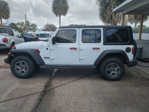 Used 2023 Jeep Wrangler Sport S image 9