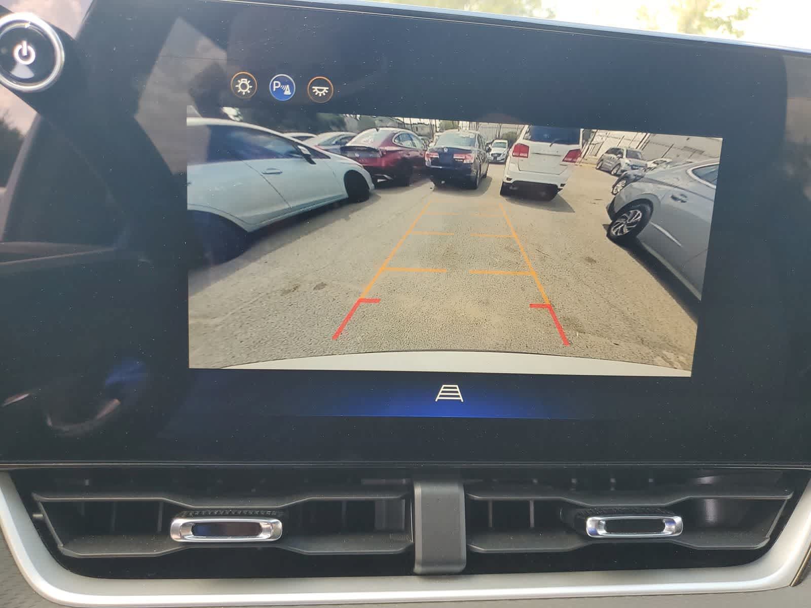 Used 2026 Chevrolet Equinox LT w/ Convenience Package II FWD image 23