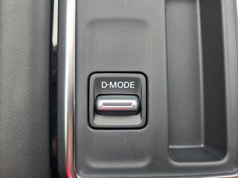 New 2026 Nissan Pathfinder SL FWD image 25