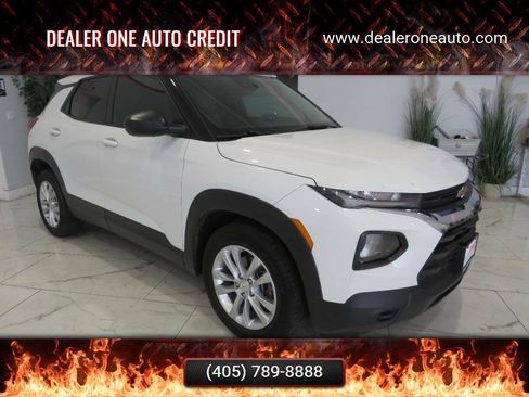 Used 2022 Chevrolet TrailBlazer LS FWD image 1