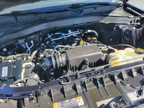 Used 2022 Ford Explorer XLT AWD/4WD image 24
