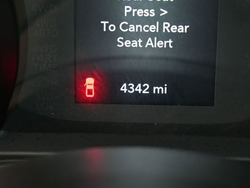 Certified 2024 Jeep Gladiator Sport image 30