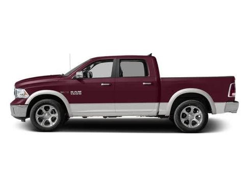 Used 2017 RAM 1500 Laramie w/ Convenience Group AWD/4WD image 2