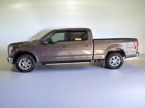 Used 2015 Ford F150 Lariat w/ Max Trailer Tow Package image 17