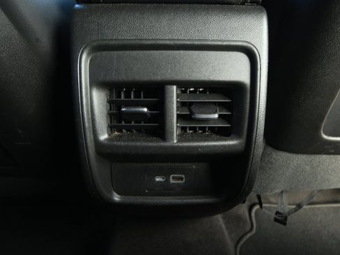 Used 2024 Cadillac XT4 Premium Luxury image 30