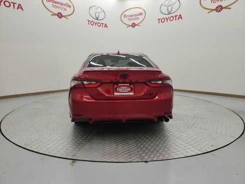 Used 2023 Toyota Camry SE image 4