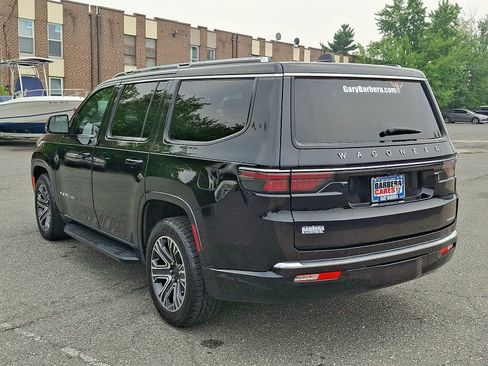 Used 2024 Jeep Wagoneer Series II w/ Flexible Seating Group AWD/4WD image 4