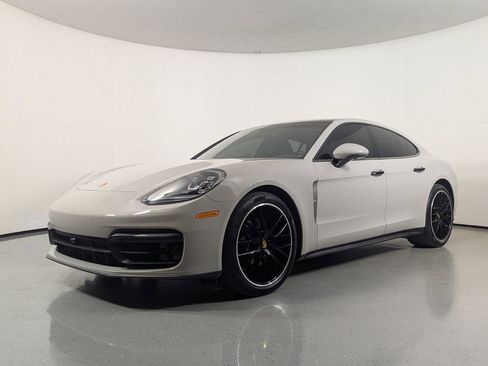 Used 2023 Porsche Panamera Platinum Edition RWD image 3