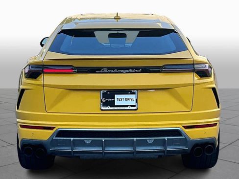 Used 2022 Lamborghini Urus AWD/4WD image 5