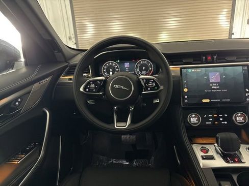 Used 2025 Jaguar F-PACE R-Dynamic S image 23