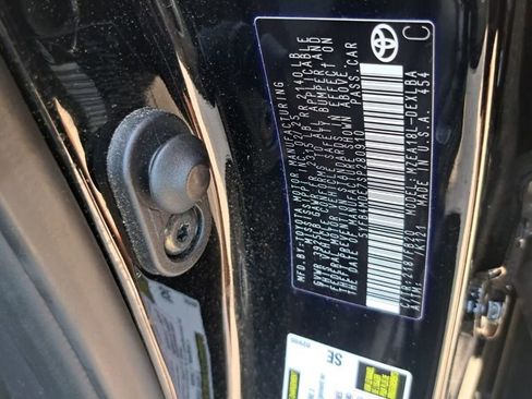 Used 2025 Toyota Corolla LE FWD image 25