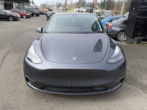 Used 2022 Tesla Model Y Performance image 8