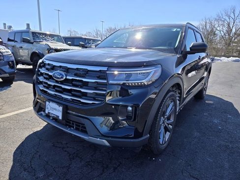 New 2026 Ford Explorer Active image 3