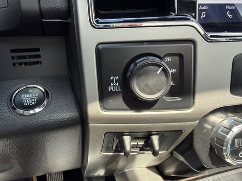 Used 2022 Ford F250 Lariat w/ Lariat Ultimate Package AWD/4WD image 24