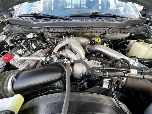 Used 2024 Ford F350 Lariat image 10