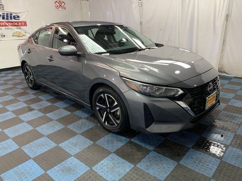 Used 2024 Nissan Sentra SV image 7