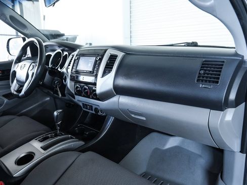 Used 2014 Toyota Tacoma 4x4 Double Cab w/ TRD Off-Road Package image 40