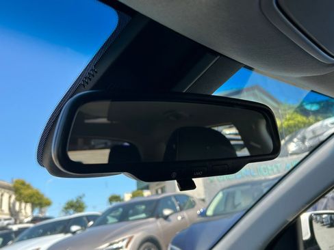 Used 2021 Kia Niro EX FWD image 31
