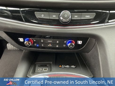 Used 2022 Buick Enclave Avenir w/ Avenir Technology Package image 12