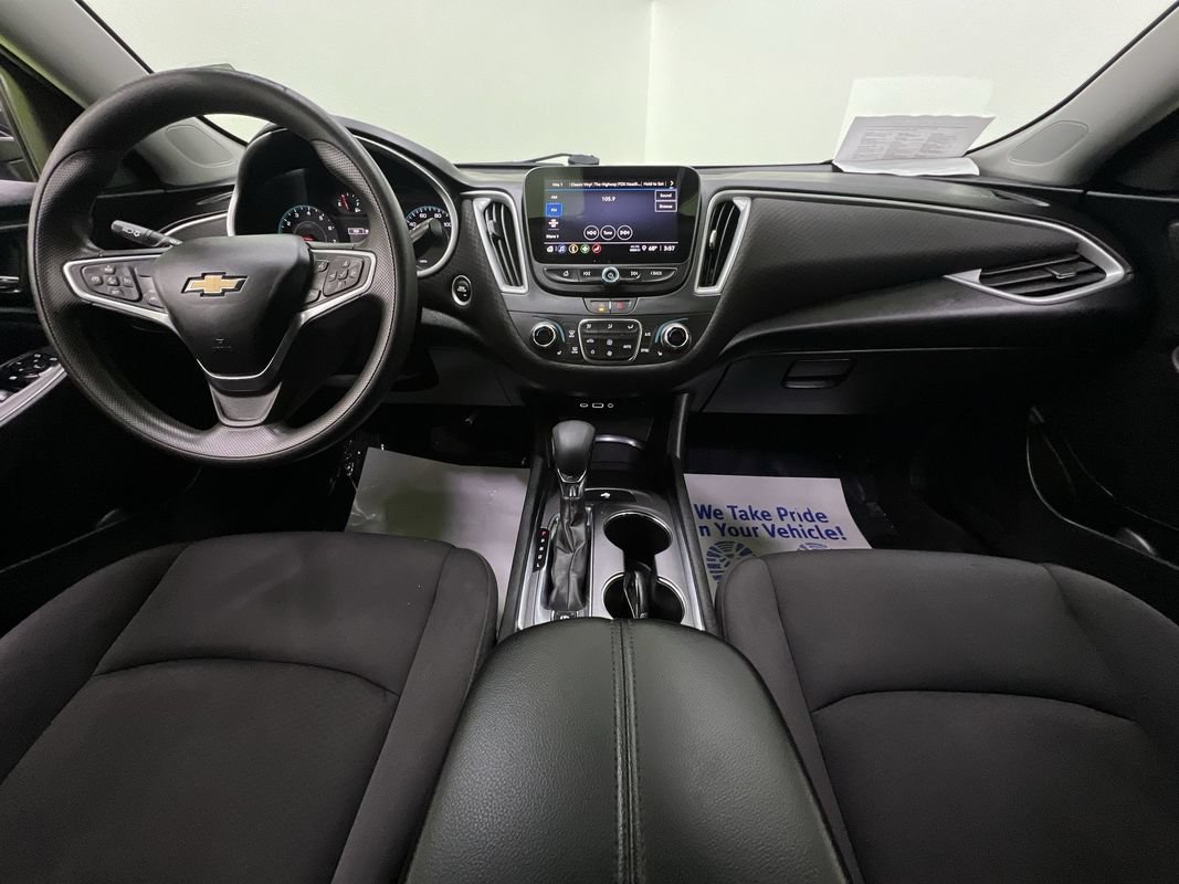 Used 2023 Chevrolet Malibu LT FWD image 18