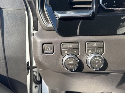 New 2026 GMC Sierra 1500 Elevation AWD/4WD image 14