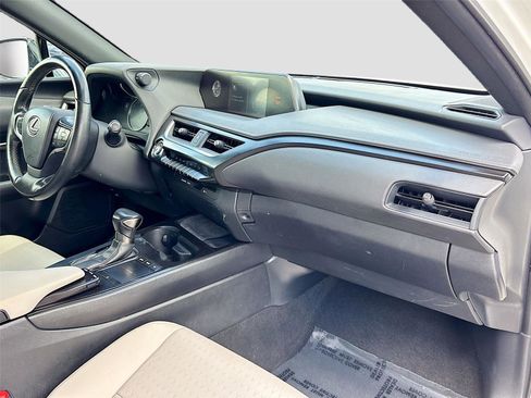 Used 2019 Lexus UX 200 w/ Accessory Package 2 image 27