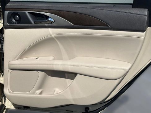 Used 2018 Lincoln MKZ Reserve image 23