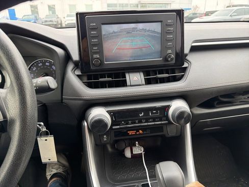 Used 2019 Toyota RAV4 LE image 12
