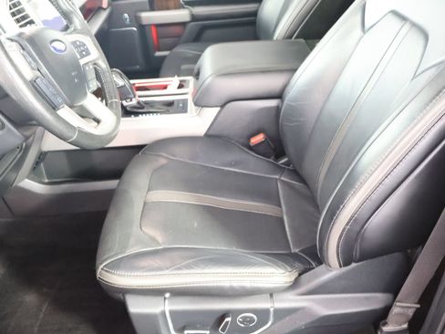 Used 2015 Ford F150 Platinum w/ Equipment Group 701A Luxury AWD/4WD image 27