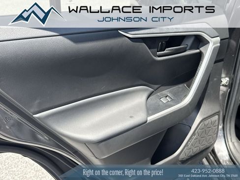 Used 2023 Toyota RAV4 LE FWD image 32