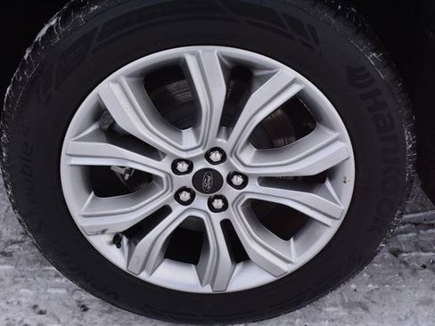 Used 2024 Ford Edge Titanium image 49