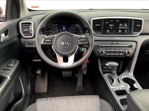 Used 2021 Kia Sportage LX image 5