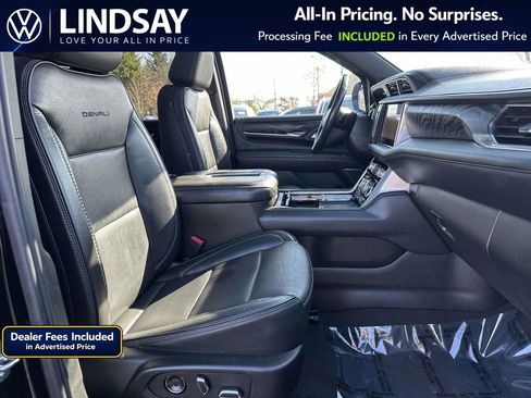 Used 2021 GMC Yukon Denali w/ Advanced Technology Package AWD/4WD image 12