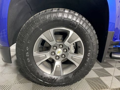 Used 2019 Chevrolet Colorado Z71 AWD/4WD image 11