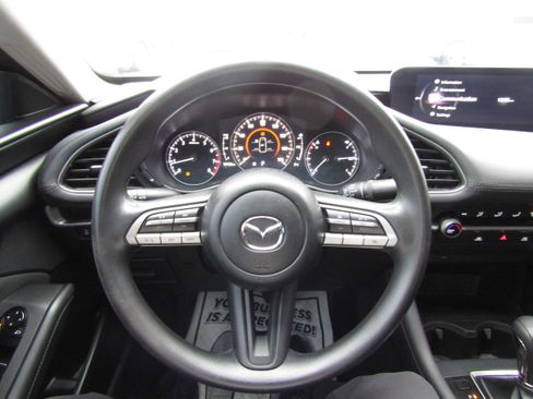 Used 2021 MAZDA MAZDA3 s image 13