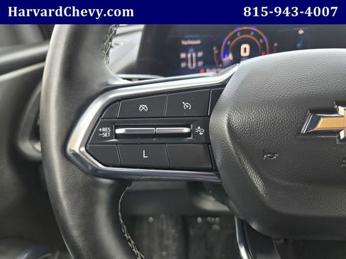 Used 2025 Chevrolet Traverse LT AWD/4WD image 18