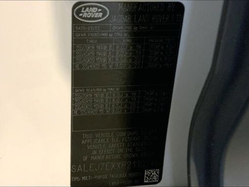 Used 2023 Land Rover Defender 110 S image 33