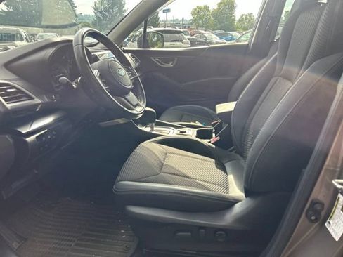 Used 2022 Subaru Forester Premium AWD/4WD image 13