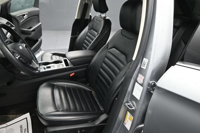 Used 2023 Ford Edge SEL AWD/4WD image 11