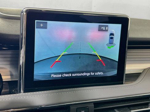 Used 2021 Lincoln Corsair AWD w/ Premium Package image 14