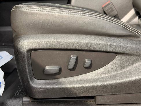 Used 2019 GMC Yukon Denali w/ Denali Ultimate Package image 16