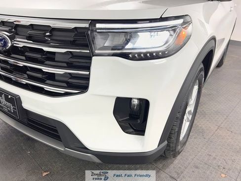 New 2026 Ford Explorer Active w/ Active Comfort Package RWD image 11