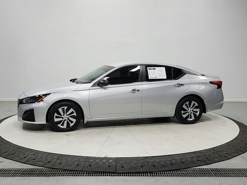 Used 2024 Nissan Altima 2.5 S FWD image 4