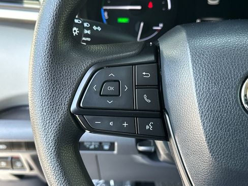 Used 2023 Toyota Sienna LE FWD image 24